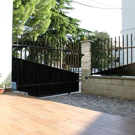 Park Apartments Изола Екстериор снимка