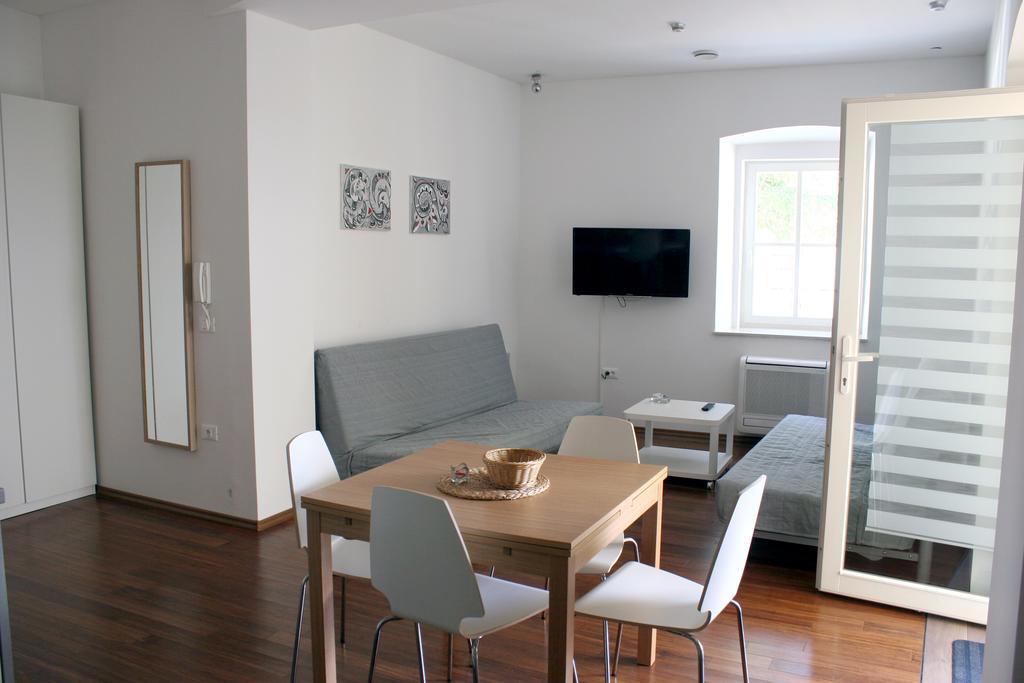 Park Apartments Изола Екстериор снимка
